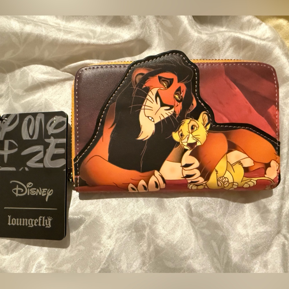 🔥🔥Disney Loungefly Lion King Wallet